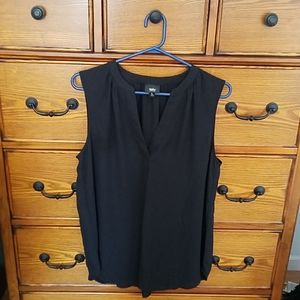 Sleeveless blouse